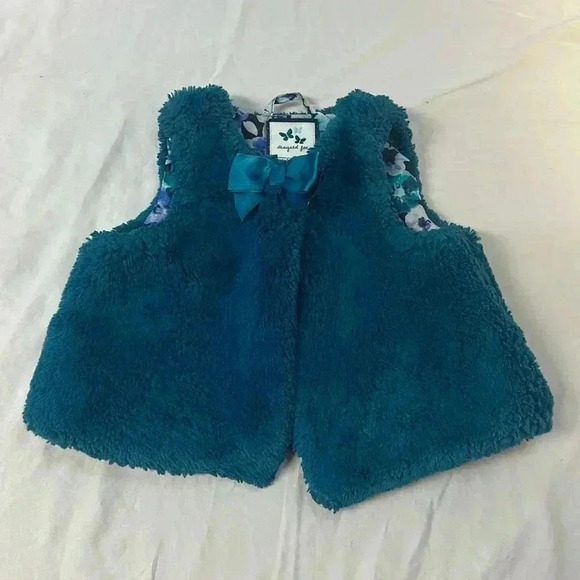 Gymboree - faux Fur vest. Size 2T - Picture 1 of 4